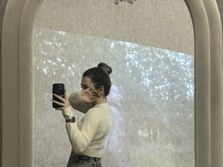 Главная фотография любовницы Яна