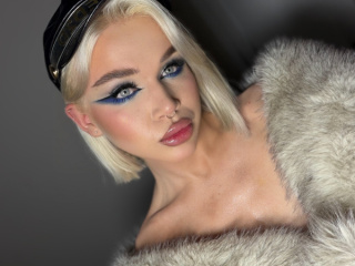 Главная фотография любовницы Adelina