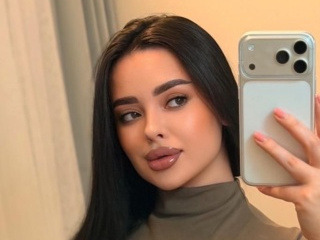 Главная фотография любовницы Карина