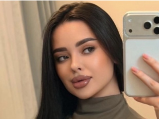 Главная фотография любовницы Карина