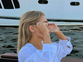 Главная фотография любовницы Elya