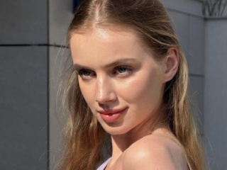 Главная фотография любовницы Юлия