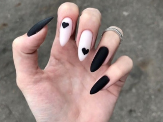 Главная фотография любовницы Laura