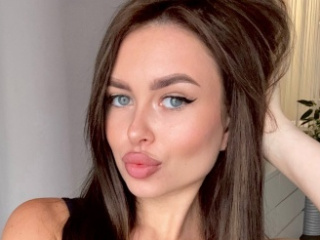 Главная фотография любовницы Dina