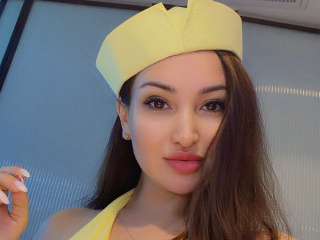 Главная фотография любовницы Karina