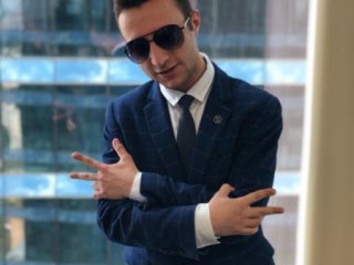 Главная фотография богатого любовника Максим