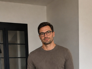 Главная фотография богатого любовника Максим