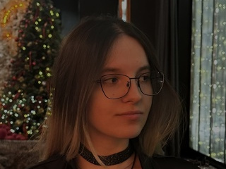 Главная фотография любовницы Камила