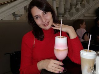 Главная фотография любовницы Karina
