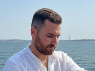 Главная фотография богатого любовника Maestro