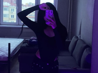 Главная фотография любовницы Камила